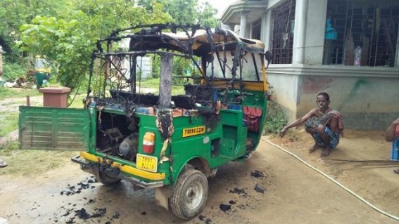 Man who purchased an auto by selling his land for livelihood, was burnt by miscreants at Jogendranagar, Agartala Man who purchased an auto by selling his land for livelihood, was burnt by miscreants at Jogendranagar, Agartala